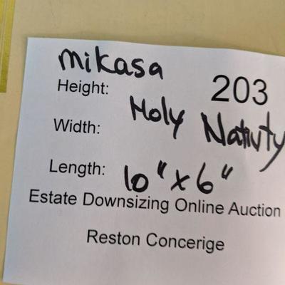 Lot 203 - Mikasa Nativity Set
