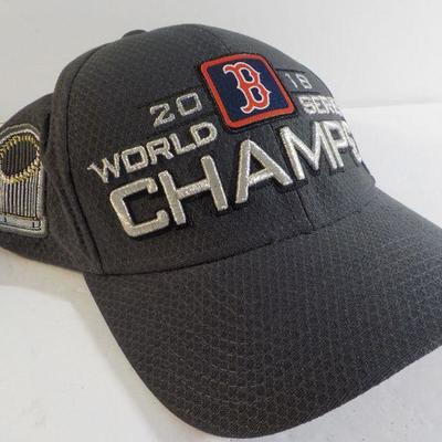2018 world series Boston red soc players cap.