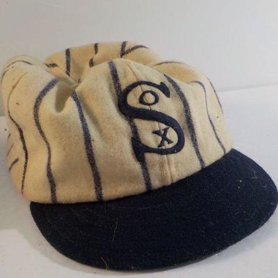 White sox actual vintage cap with real leather band.
