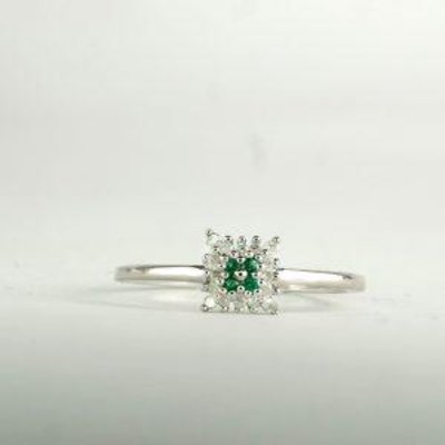 white gold diamond and emerald ring