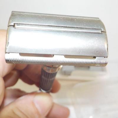 " Gillette Platinum Plus adjustable razor".