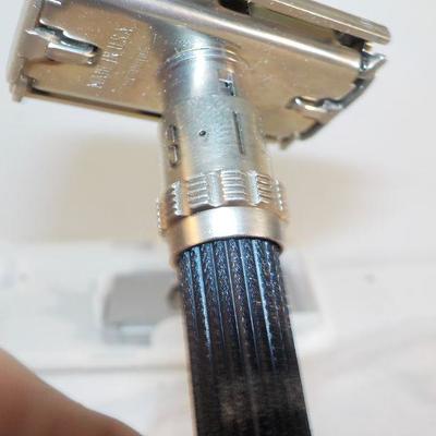" Gillette Platinum Plus adjustable razor".