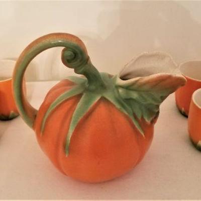 Lot #82  1930's Tomato Juice set - pitcher and six cups