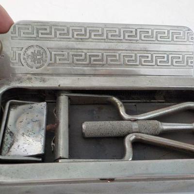Antique "Rolls  Razor" made in England,Complete.