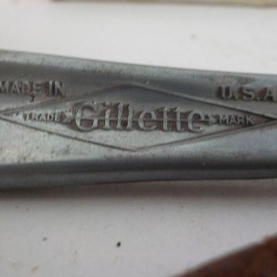 " Vintage Gillette Knife" with box.