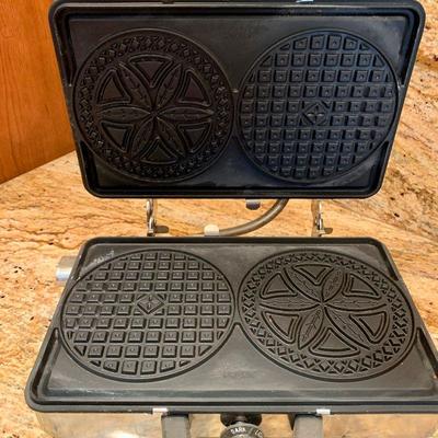 LOT 100  VINTAGE RIVAL PIZZELLE PRESS NO CORD