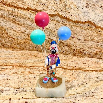 LOT 101   VINTAGE S/N RON LEE HOBO CLOWN HOLDING BALLOONS 