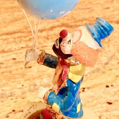 LOT 101   VINTAGE S/N RON LEE HOBO CLOWN HOLDING BALLOONS 