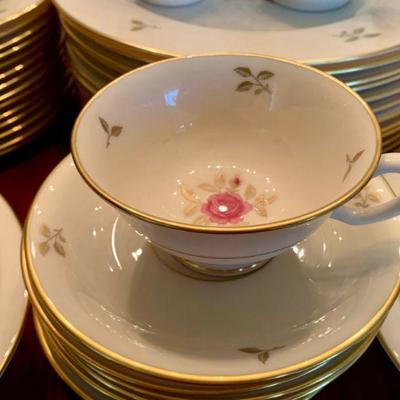LOT 109 LENOX SET OF FINE CHINA RHODORA SERVICE FOR 12