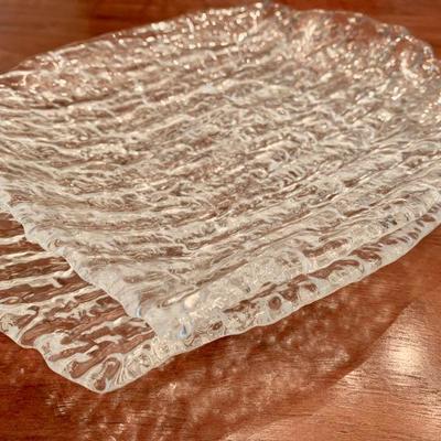 LOT 111  MCM SCANDINAVIAN TEXTURED RIPPLE CRYSTAL FLAT PLATES TABLE DECOR 