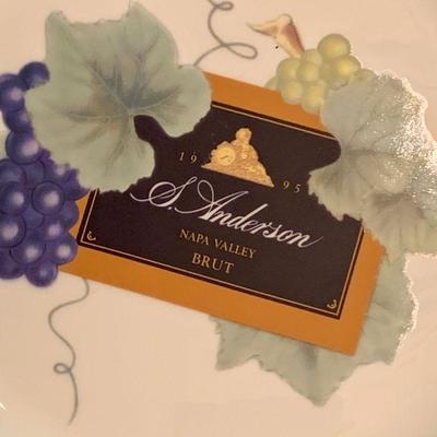 LOT 112 VINTAGE WEDGEWOOD GRAND GOURMET VINTAGE COLLECTION SET OF 4 CANAPE CHAMPAGNE PLATES