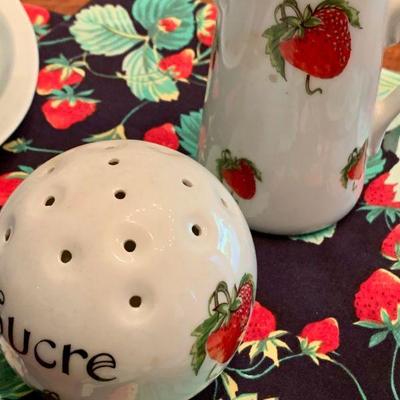 LOT 116  VINTAGE LOURIOUX PORCELAIN STRAWBERRY SET FRANCE 