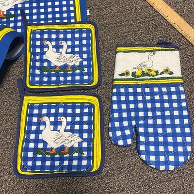 Blue Gingham Geese and Sunflowers Kitchen Linens