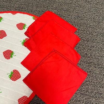 Set of 4 Strawberry Placemats with Red Napkins