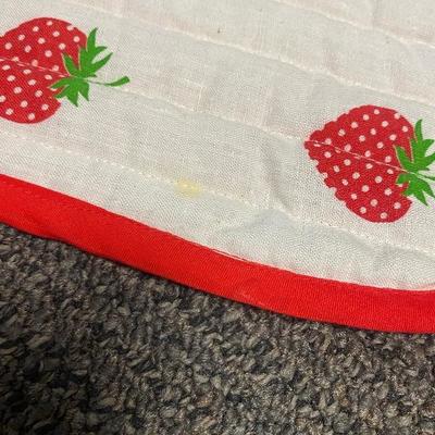Set of 4 Strawberry Placemats with Red Napkins