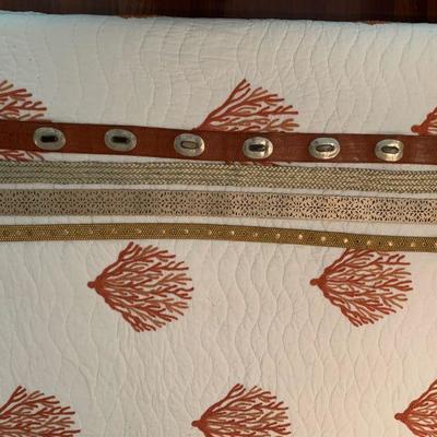 IB 59. FASHION LEATHER BELTS 