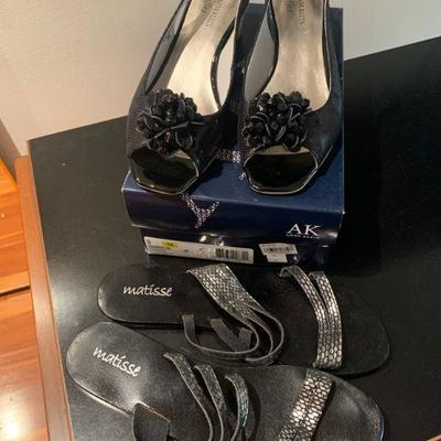 IB 70  ANNE KLEIN SLING BACKS & MATISSE STRAPPY SANDALS