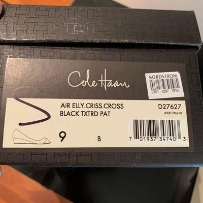 IB 82  TWO PAIRS LEATHER DRESS SHOES SIZE 9
