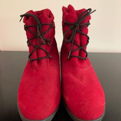 IB 97  RED LACE UP WEDGE BOOTIE SIZE 9