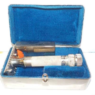 "Vintage Merkur Saftey razon and case" 