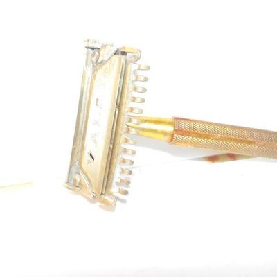 Antque "Valor Razor".