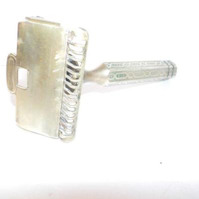 Vintage Gem single edge razor.