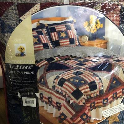 KING bed cover and 6 pillow shams