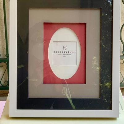 LOT 132  POTTERY BARN PICTURE FRAMES NEW IN BOX