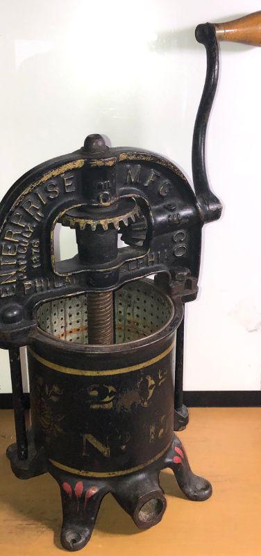 cast iron sausage maker