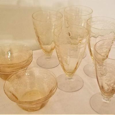 Lot #127  Lot of 5 Footed Iced Tea Tumblers and 5 small bowls  - Fostorial 