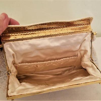 Lot #140  Lovely Vintage Beaded Evening Bag