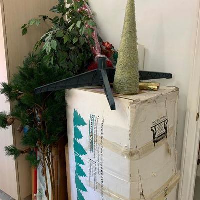 BEST FOR LAST! ROOM FULL OF CHRISTMAS EASTER & HALLOWEEN DECORATIONS