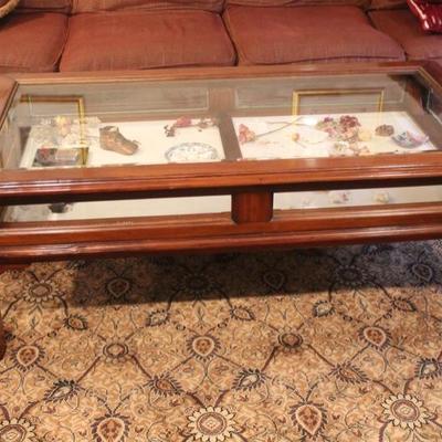 Chelsea House Collectables Display Curio Coffee Table