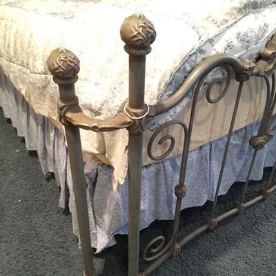 Heavy Cast Queen Size Iron Victorian Style Bed