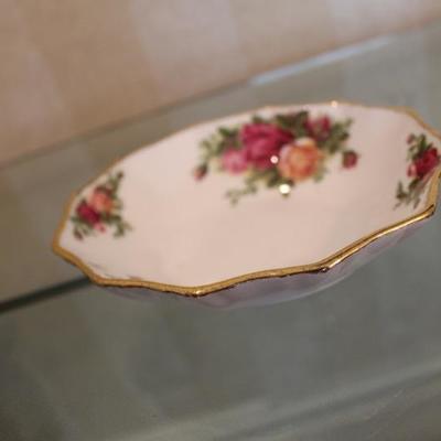 Royal Alpert Old Country Rose Set