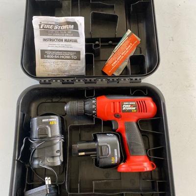 Lot #568 Black and Decker Firestorm 9.6v Drill w/ Case 
