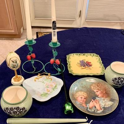 Mixed Lot of Porcelain and Collectible Items