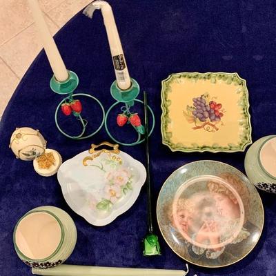 Mixed Lot of Porcelain and Collectible Items