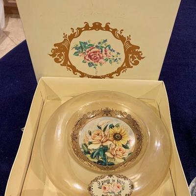 Mixed Collectables and Glassware Lot