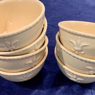 Serving Platters/Bowls 20 Piece Lot