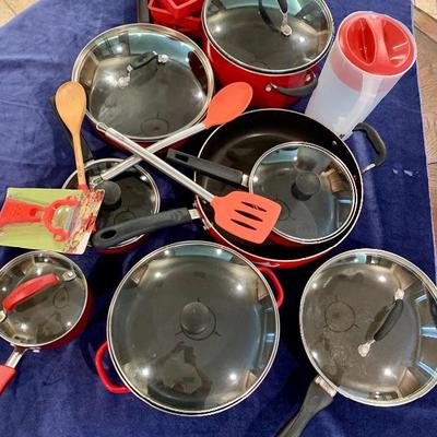 Red Hot Cooking: 23 Piece Set