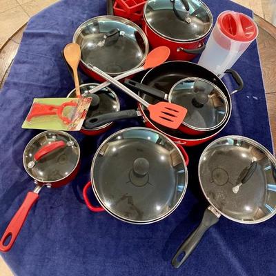 Red Hot Cooking: 23 Piece Set