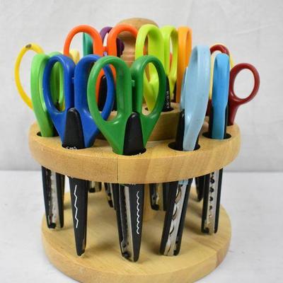 20 pc Decorative Edge Scissors with Wooden Rack