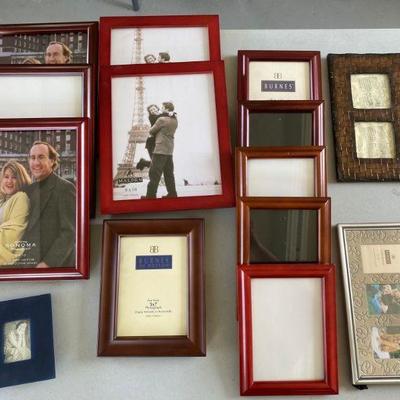 Lot #589 Lot of Picture Frames 