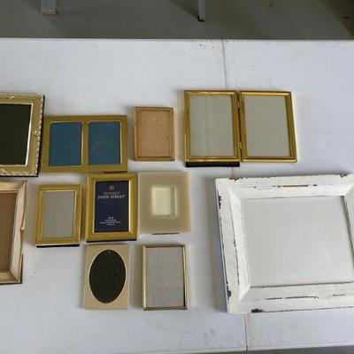 Lot #591 Lot of Various Picture Frames 