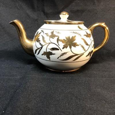 White & Gold Arthur Wood Tea Pot