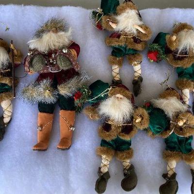 Lot # 601 Lot of Small Santas