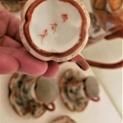 Lot #150 Antique Chinese Tea Set - 6 cupes