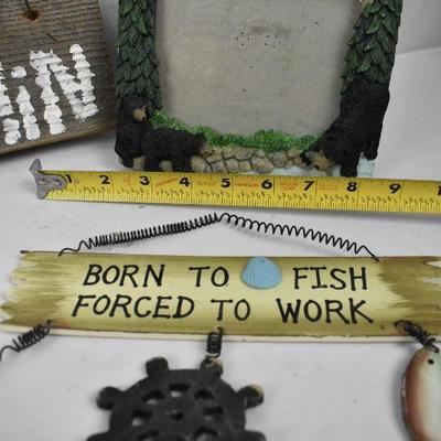 6 pc Wildlife Theme Wall Decor. Fishing, Bears, etc