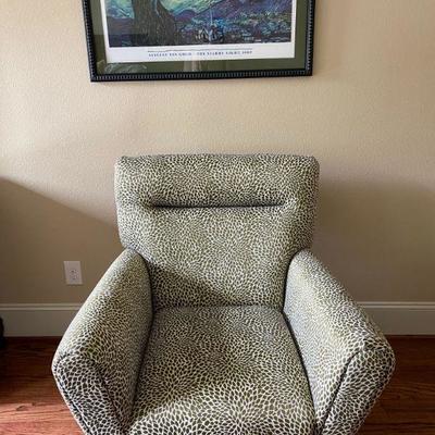Sofia Vergara Large Armchair - Rarely Used